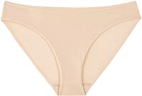 Triumph Tai-Slip Body Make-Up Essentials