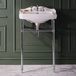 Hudson Reed Windsor Lavabo sur pieds métal - Design rétro – 59 cm – Porte-serviettes chromé – 3 trous