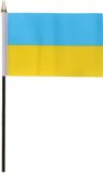 Merkloos / Sans marque Shoppartners Bv Oekraine - mini vlaggetje van 10 x 15 cm op stokje - Landen vlag - H27 cm - polyester
