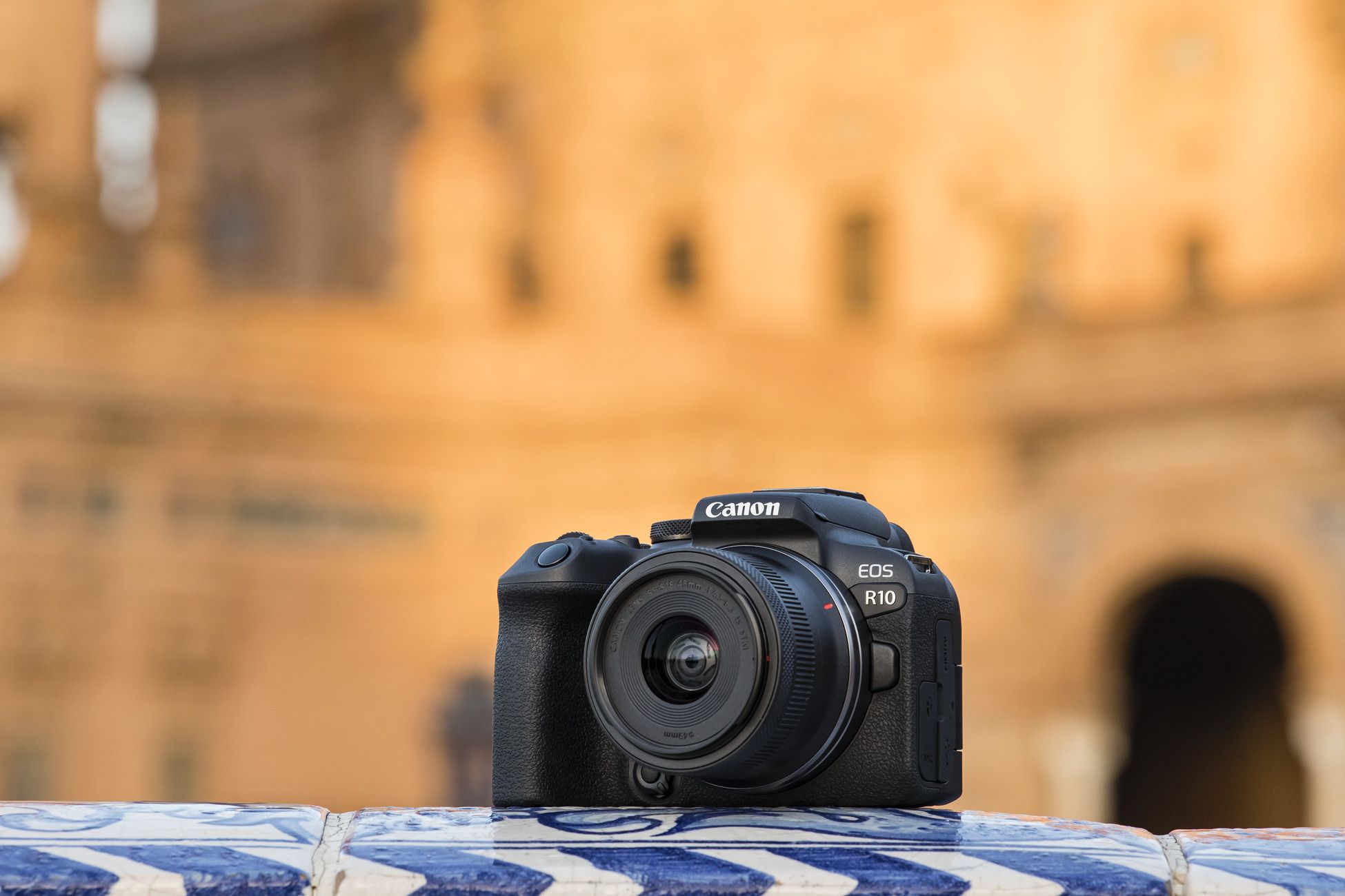 C*R様 Canon　EOS R10 Canon EOS R10 + RF-S 18-150mm IS STM - Zwart kopen? | Kieskeurig