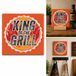 spreuktegel Deco Tile King Of The Grill Orange - spreuktegel - decoratieve keramische tegel - wanddecoratie voor barbecue- en grillliefhebbers - Flamingo