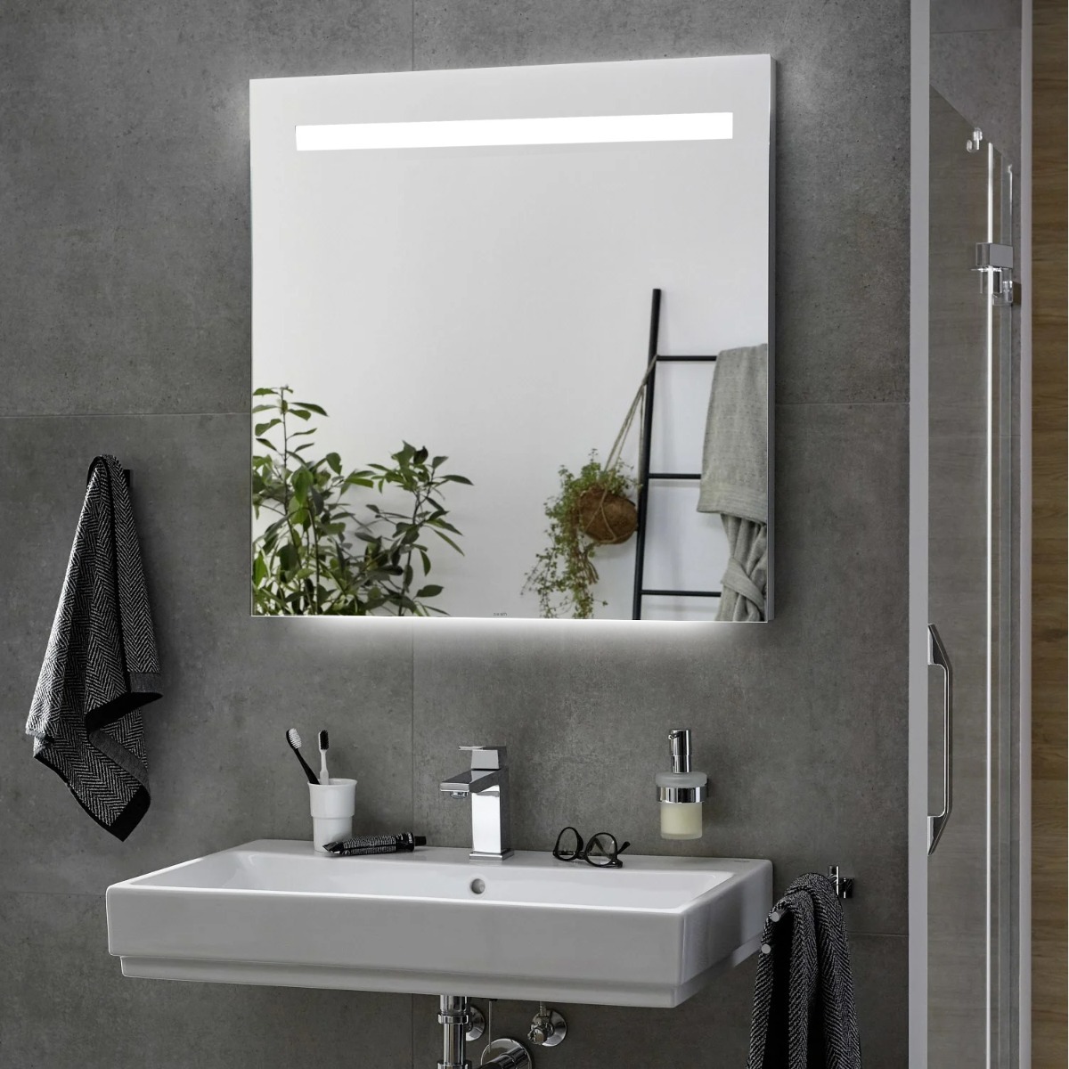 Badkamerplanet Badkamerspiegel met LED Verlichting met Onderverlichting 80 cm met Spiegelverwarming