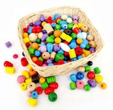 Hess Holzspielzeug 14344 - Knutselmix, kleine onderdelen, houten kralenmix voor knutselen en ontwerpen