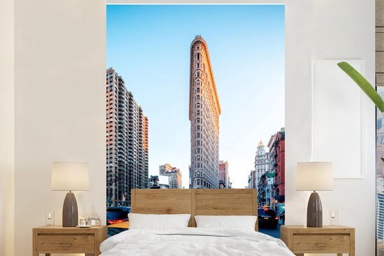 Nr1Wallpaper Behang - Fotobehang Druk verkeer rondom de Flatiron Building - Breedte 155 cm x hoogte 240 cm