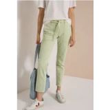 Jeans Droit Jambe avec détail ceinture