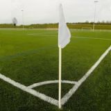 Sporti Set van 4 scharnierende hoekpalen met 4 vlaggen