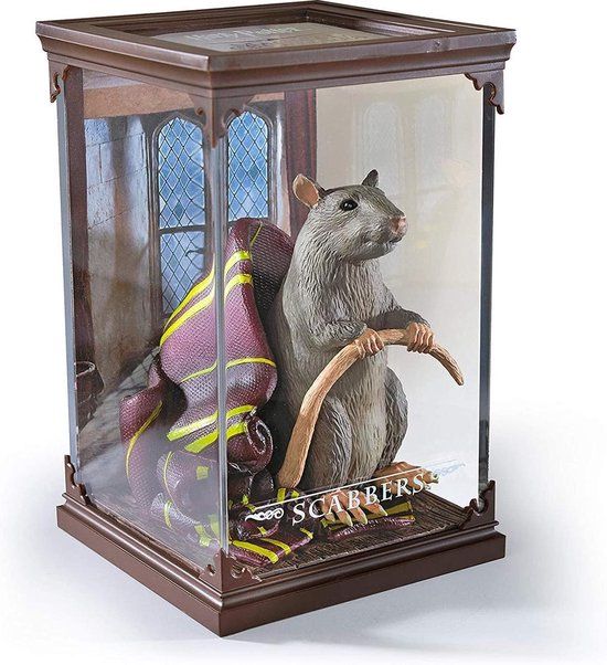 Noble Collection Harry Potter - Magical Creatures Scabbers Figure