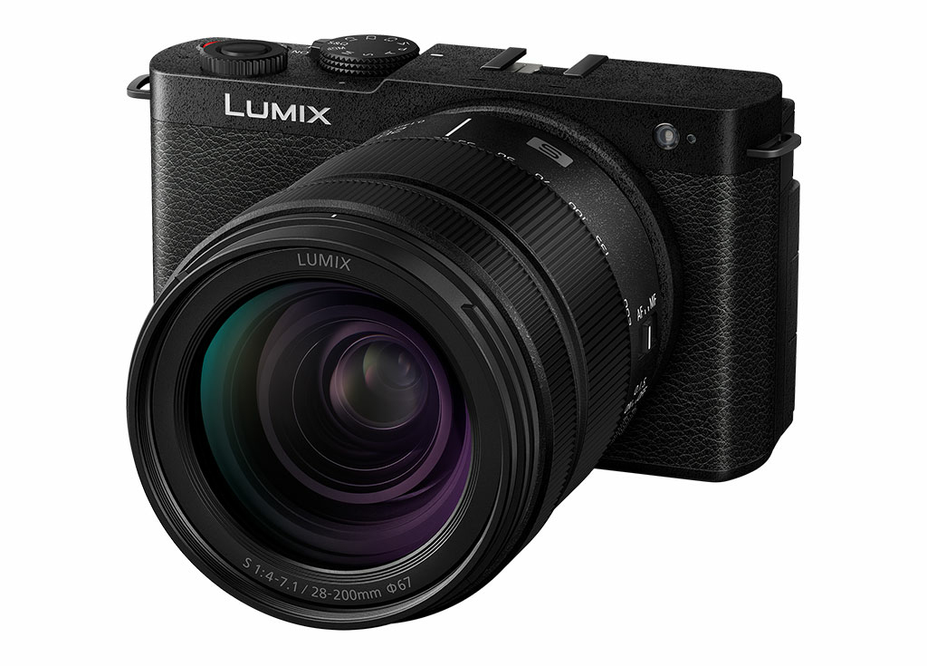 Panasonic Lumix  S9 + 28-200mm F4-7