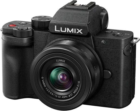 Panasonic DC-G100D + H-FS12032E