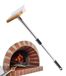 Nettoyant pour four à pizza avec grattoir