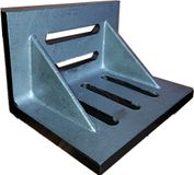 HHIP 3402-0303 6" x 5" x 4-1/2" Webbed Slotting Angle Plate