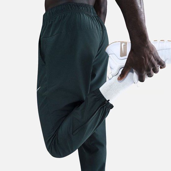 Nike Trainingsbroek Dri-FIT Form Heren - Groen - Maat S