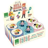 Ingela P. Arrhenius Display van 12 houten muziekdoosjes
