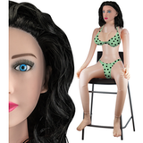 Femme gonflable assise Scarlett