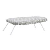 Amazon Basics Tafelstrijkplank met opklapbare poten, latwerk, afneembare hoes, chevron
