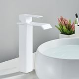 Robinet de lavabo avec bec cascade large et tuyau de raccordement