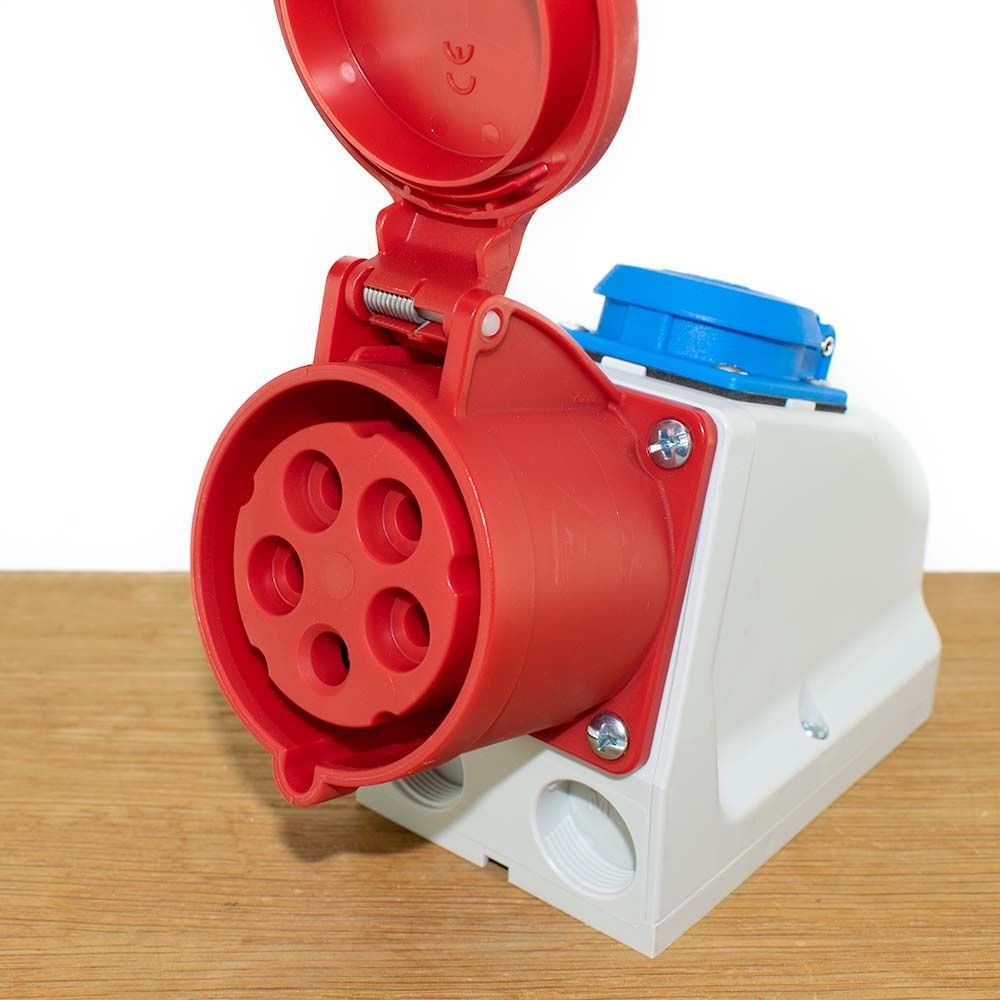 Wandcontactdoos CEE 5-polig 32A + Schuko 10A - Vrouwelijk