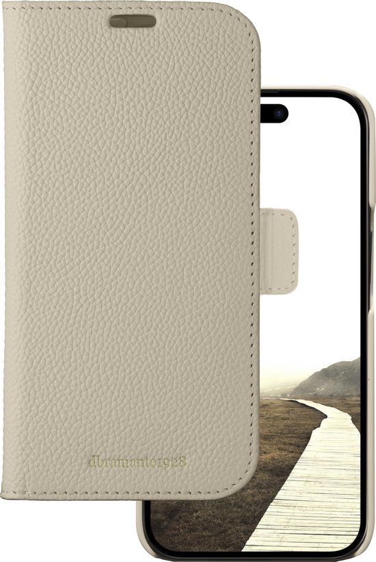 dbramante1928 iPhone 15 Pro Max Bookcase hoesje - Effen Beige - Leer - Geschikt voor 4 pasjes