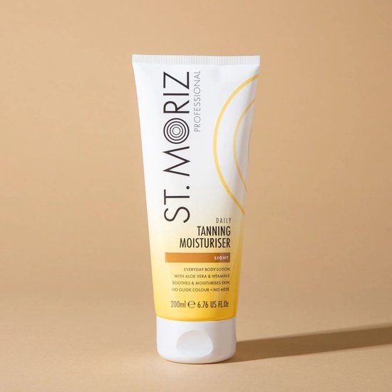 ST. MORIZ - Professional Daily Tanning Moisturiser Light 200ml