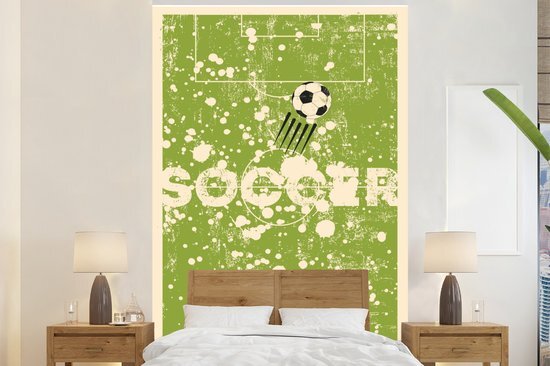 Nr1Wallpaper Fotobehang Vintage Voetbal - Vintage illustratie van voetbalveld met quote Soccer fotobehang vinyl breedte 155 cm x hoogte 240 cm - Foto print op vinyl behang (in 7 formaten beschikbaar) - slaapkamer/woonkamer/kantoor