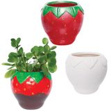 Baker Ross VC121 Keramische aardpotjes met aardbeien - set van 2, zelf te beschilderen aardpotjes met aardbeien