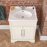 Hudson Reed Meuble vasque simple - Rétro - 63 cm - Blanc ancien crème - Plan encastré - Poignée barre chromée