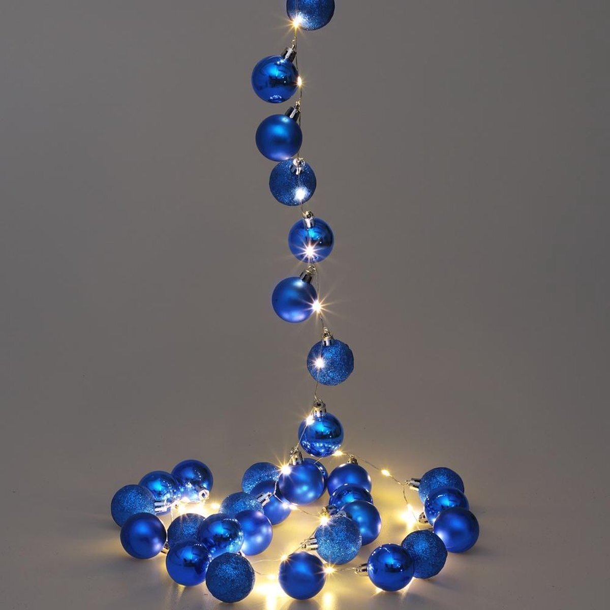 Casaria Kerstboomballenverlichting - Kerstslinger 40-LED - Blauw - 2m