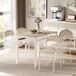 Ensemble de repas 5 pièces avec table rectangulaire et 4 chaises, en métal et panneau MDF, gris et blanc, pour salle à manger ou cuisine.
