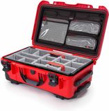 Nanuk 935 Pro Photo Kit - Waterdichte harde koffer voor camera, met gewatteerde verdelers en wieltjes, 56 x 36 x 23 cm - Stofvrij en schokbestendig, goedgekeurd als handbagage (Rood)