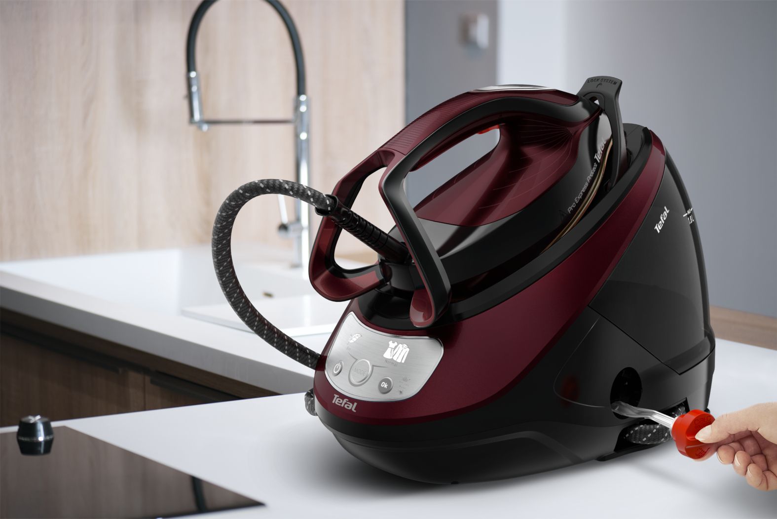 Tefal Pro Express Protect GV9230 Stoomgenerator - 2600W - Zwart/Rood