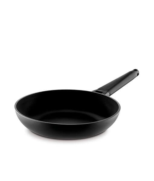 Castey 4-24 - Pan - 24 cm - Zwart