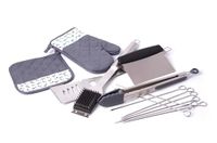 BIRAMBEAU BBQ-set: 8 roestvrijstalen spiesen 25 cm + borstel en schraper + XL roestvrijstalen schep + katoenen handschoen + katoenen pannenlap + siliconen BBQ tang + plancha groentesnijder