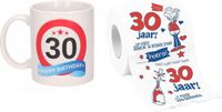 Bellatio Decorations Bol Cadeau set voor 30e verjaardag - Koffie mok en funny Wc-rol - Voor vrouwen van 30