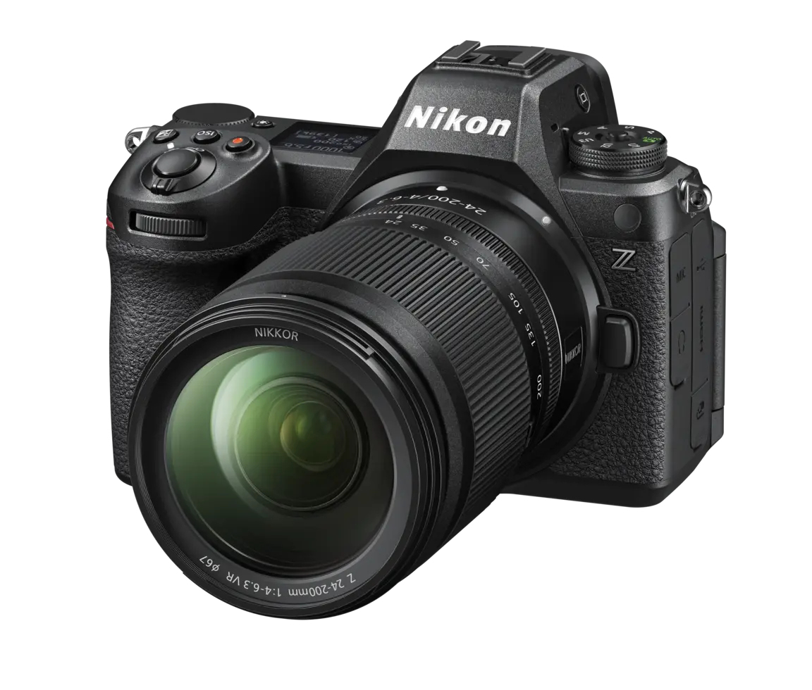 Nikon Z6 III + 24-200 mm