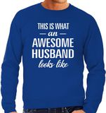 Bellatio Decorations Awesome husband - geweldige man / echtgenoot cadeau sweater blauw heren - Vaderdag kado trui M