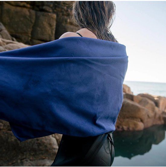 Zone3 Large Microfibre Towel - 5056305727420