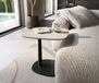 Eleny table d’appoint Edge forme bateau 50x50 cm céramique Onyx Champagne métal noir