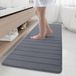 Buganda Badmat van traagschuim, ultrazachte en antislip badkamermat, waterabsorberende en machinewasbare badmat voor badkamer, douche en bad, donkergrijs