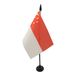 AZ FLAG Tafelvlag Singapore 15x10 cm Polyester 100D Plastic Voet