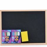 Eddy Toys Schoolbord Set 14-delig - Krijtbord van Hout met 12x Gekleurd Krijt en Spons - Geschikt voor Jongens en Meisjes vanaf 3 Jaar - 29x21 cm - Meerkleurig