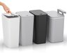 Poubelle avec couvercle pour usage domestique