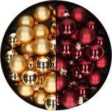 Othmar Decorations Bv Mini kerstballen - 48x st - donkerrood en goud - 2,5 cm - glas - kerstversiering