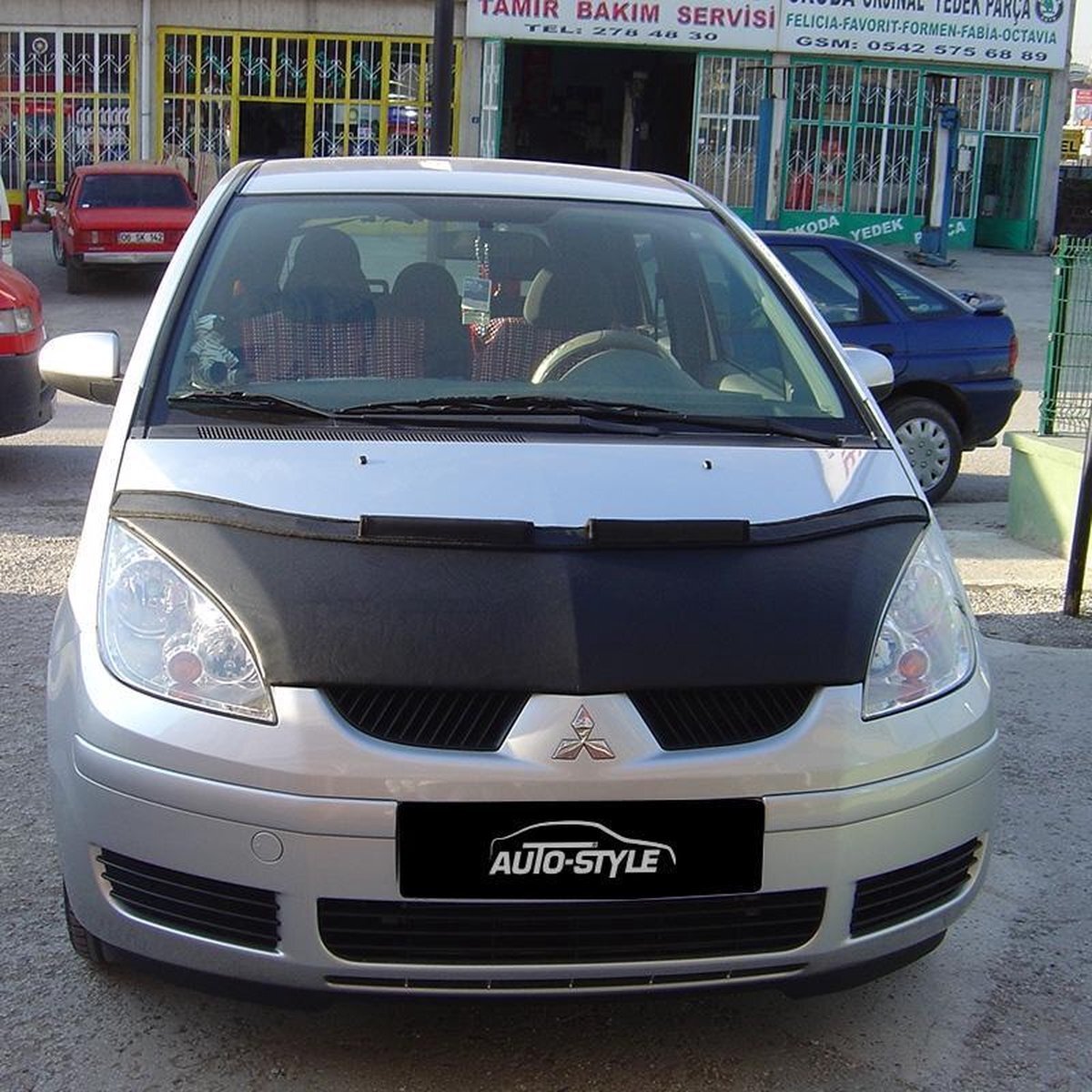 AutoStyle Motorkapsteenslaghoes Mitsubishi Colt 2005-2008 zwart