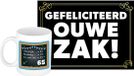 Bellatio Decorations Verjaardag cadeau koffiemok - thema 65 jaar - man - gedrag- met gefeliciteerd ouwe zak wenskaart - A5 formaat - humor