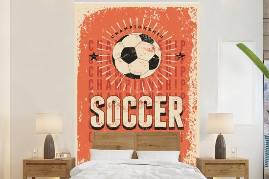 Nr1Wallpaper Fotobehang Vintage Voetbal - Vintage illustratie van voetbal met quote Soccer in rood fotobehang vinyl breedte 195 cm x hoogte 300 cm - Foto print op vinyl behang (in 7 formaten beschikbaar) - slaapkamer/woonkamer/kantoor