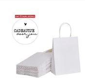Packadi 25 x papieren draagtassen Van Witte Kraftpapier 18x8x22cm en stickers cadeautje voor jou 4cm