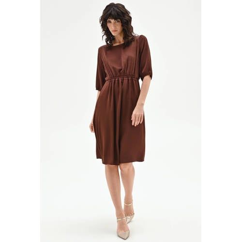 Rinascimento Bruine Midi Jurk