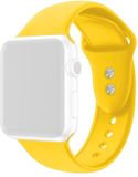 By Qubix - Siliconen sportbandje - Geel - Dubbele druksluiting - Geschikt voor Apple Watch 44mm / 45mm / 46mm / 49mm