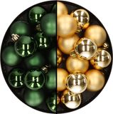 Decoris Kleine kerstballen - 32x st - goud en donkergroen - D6 cm - plastic - kerstversiering