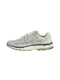 Nike P-6000 - Unisex - Platinum Tint Metallic Silver - Maat EU 44